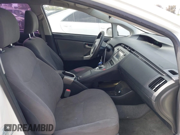 2015 Toyota Prius Four z VIN JTDKN3DU1F0445414, wystawiony jako IAAI lot #42342369 z przebiegiem 233 998 mil mil oraz . Historia ofert i sprzedaży dostępna na DreamBid. Obrazek 5.