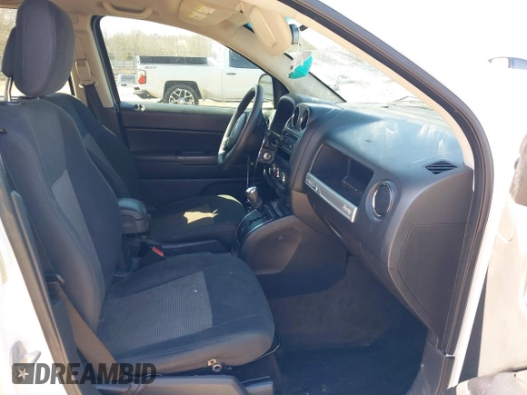 2014 Jeep Compass Altitude with VIN 1C4NJCBAXED594798, listed as a IAAI auction lot 41820101 with 234,533 mi miles. Bid and sale history available at carsss.com. Image 5.