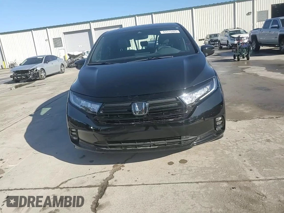 2024 Honda Odyssey Sport with VIN 5FNRL6H74RB057822, listed as a Copart auction lot 43315985 with 10,903 mi miles and Salvage Title. Bid and sale history available at DreamBid. Image 11.
