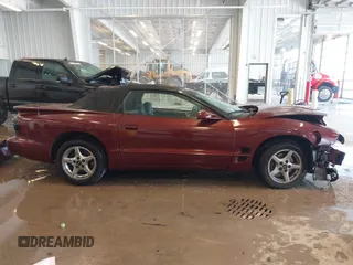2001 Pontiac Firebird with VIN 2G2FS32K112121774, listed as a IAAI auction lot 41357815 with 1 mi miles. Bid and sale history available at carsss.com. Image 14.