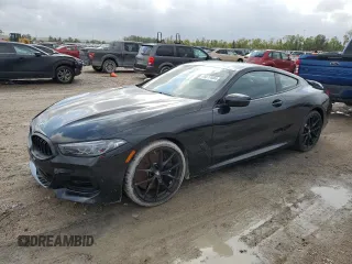 2025 BMW 8 Series 840i with VIN WBAAE2C06SCS36843, listed as a Copart auction lot 76617604 with 918 mi miles and Non Repairable. Bid and sale history available at carsss.com. Image 1.