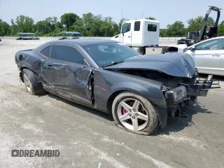 2010 Chevrolet Camaro 1LT z VIN 2G1FB1EV8A9183825, wystawiony jako Copart lot #58250375 z przebiegiem Nie podano mil oraz Czysty tytuł • Clean title. Historia ofert i sprzedaży dostępna na DreamBid. Obrazek 4.