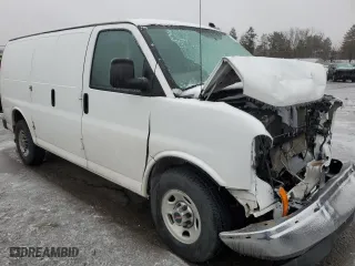 2017 GMC Savana Cargo Van with VIN 1GTW7AFG9H1105383, listed as a Copart auction lot 42632255 with 0 mi miles and Salvage Title. Bid and sale history available at carsss.com. Image 4.