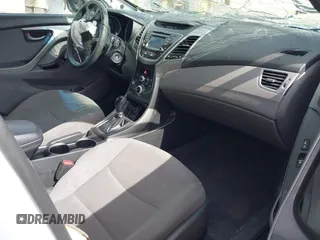 2015 Hyundai Elantra SE с VIN 5NPDH4AE7FH592021, выставлен на аукционе IAAI как лот 42251541 с пробегом Не указан миль и . История ставок и продаж доступна на DreamBid. Изображение 5.
