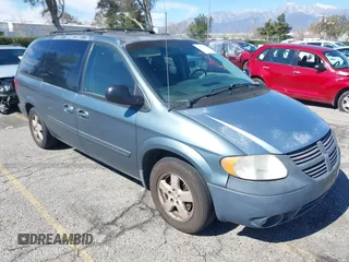 2006 Dodge Grand Caravan SXT z VIN 2D4GP44L86R767652, wystawiony jako IAAI lot #41562556 z przebiegiem 146 201 mil mil oraz . Historia ofert i sprzedaży dostępna na DreamBid. Obrazek 1.
