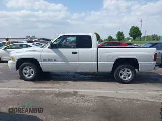 2000 Dodge 1500 with VIN 3B7HC13Z7YG103630, listed as a IAAI auction lot 42240485 with 21,142 mi miles and . Bid and sale history available at DreamBid. Image 14.