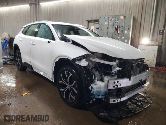 2025 Toyota Crown XLE z VIN JTDACAAJ4S3006538, wystawiony jako Copart lot #52365795 z przebiegiem 1811 mil mil oraz Szkoda całkowita • Salvage title. Historia ofert i sprzedaży dostępna na DreamBid. Obrazek 4.