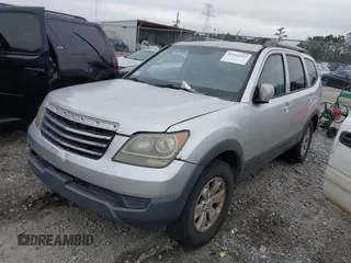 2009 Kia Borrego LX with VIN KNDJJ741395023592, listed as a IAAI auction lot 41554393 with 428,680 mi miles. Bid and sale history available at carsss.com. Image 2.