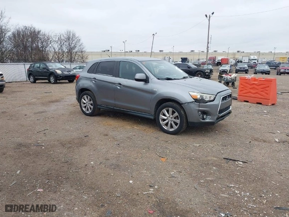 2014 Mitsubishi Outlander Sport ES with VIN 4A4AP3AU7EE029825, listed as a IAAI auction lot 41212312 with 178,663 mi miles. Bid and sale history available at carsss.com. Image 1.