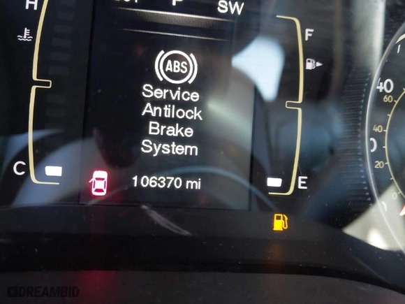 2014 Jeep Cherokee Latitude with VIN 1C4PJLCS3EW155236, listed as a IAAI auction lot 41877793 with 106,370 mi miles. Bid and sale history available at carsss.com. Image 7.