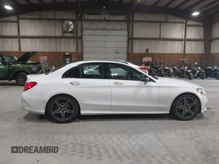 2018 Mercedes-Benz C 300 с VIN 55SWF4KB2JU282237, выставлен на аукционе IAAI как лот 42331996 с пробегом 48 683 миль миль и . История ставок и продаж доступна на DreamBid. Изображение 13.