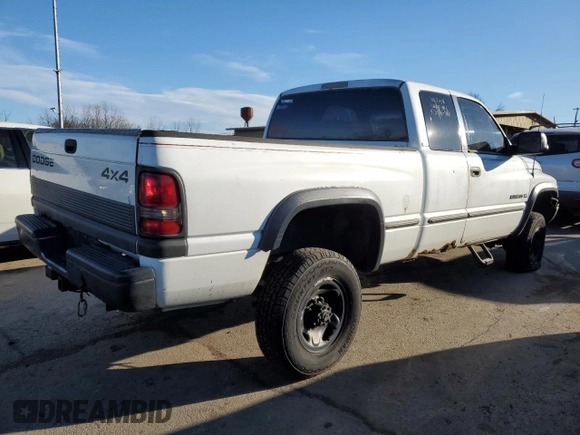 1998 Dodge Ram 2500 with VIN 3B7KF22Z6WG116838, listed as a Copart auction lot 88107935 with 110,564 mi miles and Clean Title. Bid and sale history available at carsss.com. Image 3.