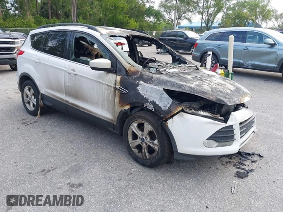 2016 Ford Escape SE with VIN 1FMCU0GX2GUB17940, listed as a IAAI auction lot 41921048 with 1 mi miles. Bid and sale history available at carsss.com. Image 1.