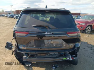 2023 Jeep Grand Cherokee 30th Anniversary with VIN 1C4RJYB66P8788458, listed as a Copart auction lot 54022075 with 392 mi miles and Salvage title. Bid and sale history available at DreamBid. Image 6.
