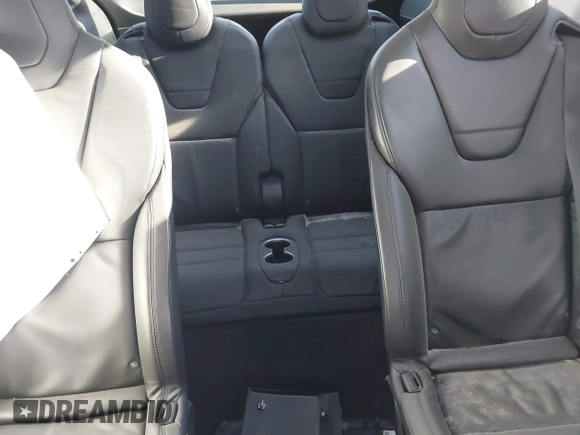 2017 Tesla Model X 90D z VIN 5YJXCBE26HF044710, wystawiony jako IAAI lot #40816228 z przebiegiem Nie podano mil oraz . Historia ofert i sprzedaży dostępna na DreamBid. Obrazek 8.