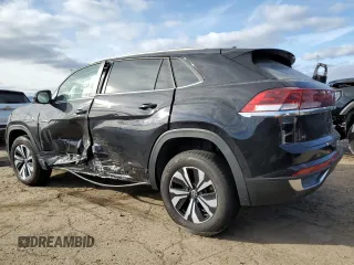2024 Volkswagen Atlas SE with VIN 1V2LE2CA9RC261815, listed as a Copart auction lot 87261894 with 3,680 mi miles and Clean title. Bid and sale history available at DreamBid. Image 2.