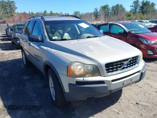 2005 Volvo XC90 with VIN YV1CZ592851158375, listed as a IAAI auction lot 41952087 with 183,797 mi miles. Bid and sale history available at carsss.com. Image 1.