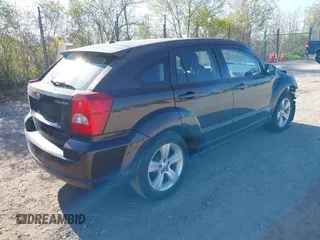 2011 Dodge Caliber Mainstreet z VIN 1B3CB3HAXBD121699, wystawiony jako IAAI lot #42208974 z przebiegiem 120 228 mil mil oraz . Historia ofert i sprzedaży dostępna na DreamBid. Obrazek 4.