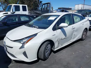 2018 Toyota Prius Two with VIN JTDKBRFU7J3063887, listed as a IAAI auction lot 41938978 with 220,771 mi miles. Bid and sale history available at carsss.com. Image 17.