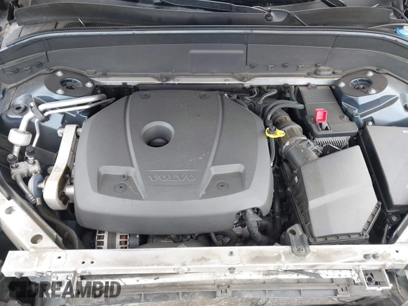 2018 Volvo XC90 Momentum with VIN YV4A22PK6J1215876, listed as a IAAI auction lot 41720316 with 87,015 mi miles. Bid and sale history available at carsss.com. Image 10.