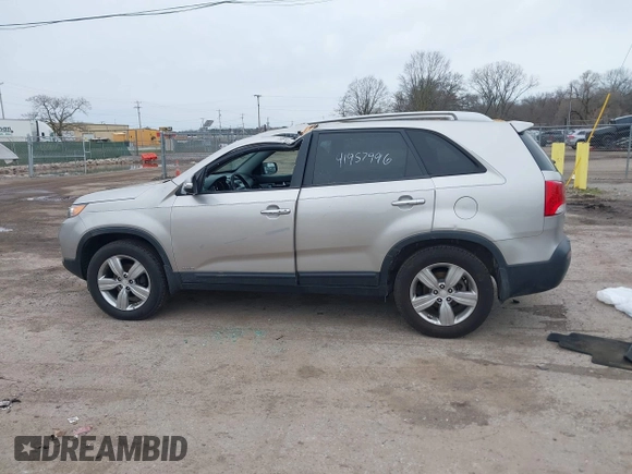 2013 Kia Sorento EX with VIN 5XYKUCA67DG380083, listed as a IAAI auction lot 41957996 with 73,598 mi miles and . Bid and sale history available at DreamBid. Image 14.