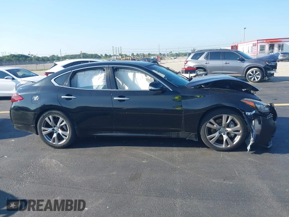 2017 Infiniti Q70 3.7 with VIN JN1BY1AP8HM740678, listed as a IAAI auction lot 42330788 with 47,461 mi miles and . Bid and sale history available at DreamBid. Image 13.