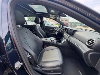 2017 Mercedes-Benz E 300 Luxury with VIN WDDZF4KB8HA193103, listed as a Copart auction lot 64772685 with 138,501 mi miles and Clean title. Bid and sale history available at DreamBid. Image 5.