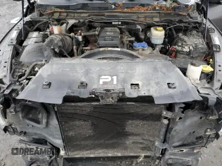 2017 Ram 2500 Tradesman z VIN 3C6UR5HL2HG683630, wystawiony jako Copart lot #83050924 z przebiegiem 172 593 mil mil oraz Szkoda całkowita • Salvage title. Historia ofert i sprzedaży dostępna na DreamBid. Obrazek 11.