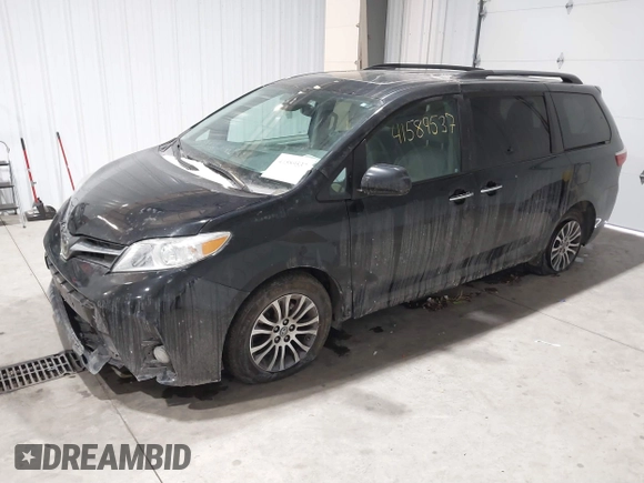 2019 Toyota Sienna XLE Auto Access Seat with VIN 5TDYZ3DCXKS970792, listed as a IAAI auction lot 41589537 with 138,971 mi miles. Bid and sale history available at carsss.com. Image 2.