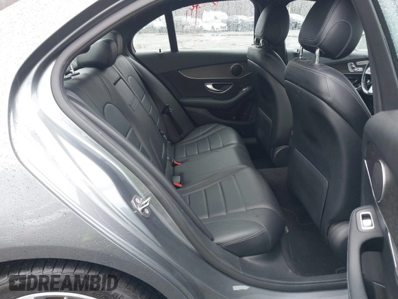 2019 Mercedes-Benz C 300 z VIN 55SWF8EBXKU291272, wystawiony jako IAAI lot #41976071 z przebiegiem 59 100 mil mil oraz . Historia ofert i sprzedaży dostępna na DreamBid. Obrazek 8.