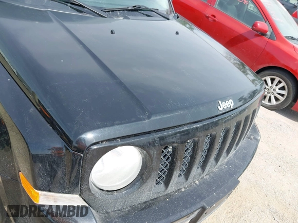 2014 Jeep Patriot Latitude z VIN 1C4NJRFB1ED761863, wystawiony jako IAAI lot #42524407 z przebiegiem 148 866 mil mil oraz . Historia ofert i sprzedaży dostępna na DreamBid. Obrazek 6.