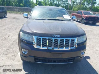 2011 Jeep Grand Cherokee Overland with VIN 1J4RR6GT1BC647292, listed as a IAAI auction lot 42069742 with 199,340 mi miles. Bid and sale history available at carsss.com. Image 12.