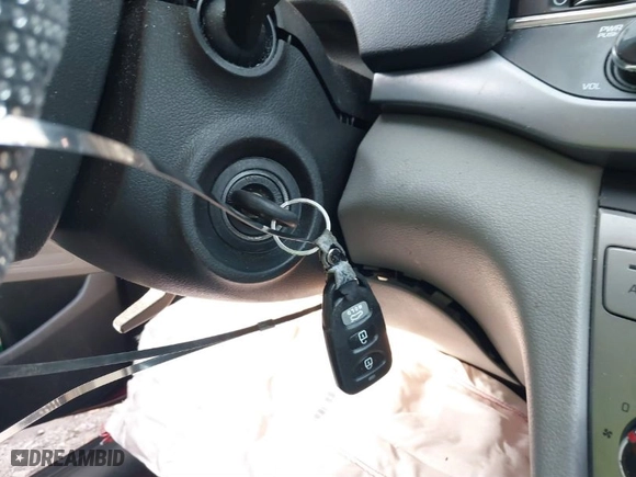 2017 Hyundai Elantra SE with VIN 5NPD74LF0HH101333, listed as a IAAI auction lot 41304748 with 1 mi miles. Bid and sale history available at carsss.com. Image 11.