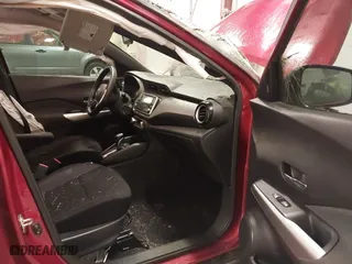 2018 Nissan Kicks SR with VIN 3N1CP5CU7JL528422, listed as a IAAI auction lot 41880440 with 107,182 mi miles. Bid and sale history available at carsss.com. Image 5.