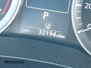 2018 Lexus ES with VIN 58ABK1GG0JU111819, listed as a IAAI auction lot 40320555 with 32,194 mi miles. Bid and sale history available at carsss.com. Image 7.