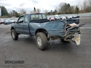 1998 Toyota Tacoma with VIN 4TAWN72N2WZ010087, listed as a Copart auction lot 47650315 with 317,285 mi miles and Salvage Title. Bid and sale history available at DreamBid. Image 2.