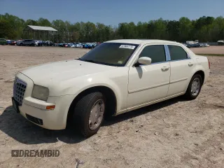 2005 Chrysler 300 with VIN 2C3JA53G45H174992, listed as a Copart auction lot 52965775 with 233,417 mi miles and Clean Title. Bid and sale history available at carsss.com. Image 1.