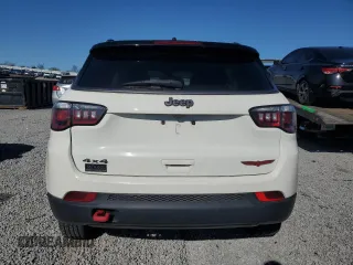 2020 Jeep Compass Trailhawk z VIN 3C4NJDDB4LT184212, wystawiony jako Copart lot #53054375 z przebiegiem 73 963 mil mil oraz Szkoda całkowita • Salvage title. Historia ofert i sprzedaży dostępna na DreamBid. Obrazek 6.