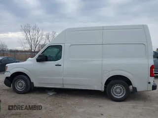 2018 Nissan NV Cargo S z VIN 1N6BF0LY0JN807791, wystawiony jako IAAI lot #41868591 z przebiegiem 128 813 mil mil oraz . Historia ofert i sprzedaży dostępna na DreamBid. Obrazek 15.