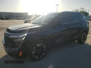 2024 Kia Seltos SX z VIN KNDETCA77R7601341, wystawiony jako Copart lot #52313825 z przebiegiem 28 129 mil mil oraz Szkoda całkowita • Salvage title. Historia ofert i sprzedaży dostępna na DreamBid. Obrazek 1.