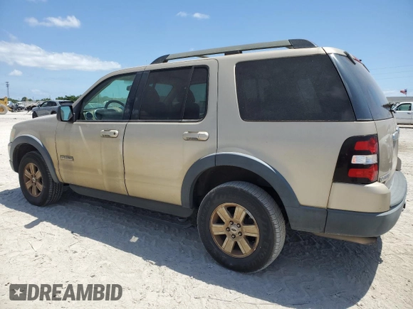 2007 Ford Explorer XLT z VIN 1FMEU63E57UA67552, wystawiony jako Copart lot #55170325 z przebiegiem 158 822 mil mil oraz Czysty tytuł • Clean title. Historia ofert i sprzedaży dostępna na DreamBid. Obrazek 2.