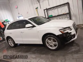 2016 Audi Q5 Prestige with VIN WA1W7AFP7GA001712, listed as a IAAI auction lot 41586298 with 98,725 mi miles. Bid and sale history available at carsss.com. Image 13.
