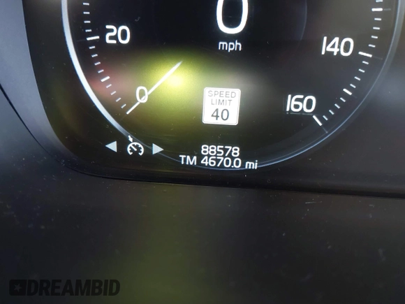 2016 Volvo XC90 T6 Inscription with VIN YV4A22PL1G1036985, listed as a IAAI auction lot 41698124 with 88,578 mi miles. Bid and sale history available at carsss.com. Image 16.
