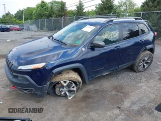 2014 Jeep Cherokee Trailhawk с VIN 1C4PJMBS4EW281449, выставлен на аукционе IAAI как лот 42477320 с пробегом 128 107 миль миль и . История ставок и продаж доступна на DreamBid. Изображение 18.