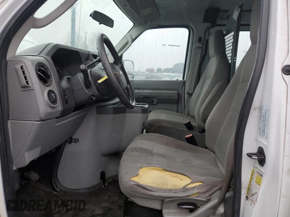 2010 Ford Econoline Cargo Commercial z VIN 1FTNE2EW4ADA24912, wystawiony jako Copart lot #49741184 z przebiegiem 508 798 mil mil oraz Czysty tytuł • Clean title. Historia ofert i sprzedaży dostępna na DreamBid. Obrazek 7.