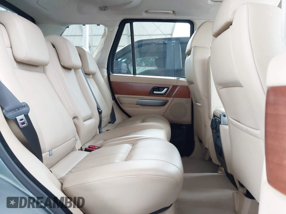 2006 Land Rover Range Rover Sport HSE with VIN SALSF25466A923626, listed as a IAAI auction lot 42067711 with 61,189 mi miles and . Bid and sale history available at DreamBid. Image 8.