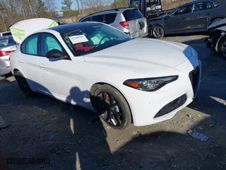 2020 Alfa Romeo Giulia Ti Sport with VIN ZARFANBN5L7638386, listed as a IAAI auction lot 41380295 with 33,733 mi miles. Bid and sale history available at carsss.com. Image 1.