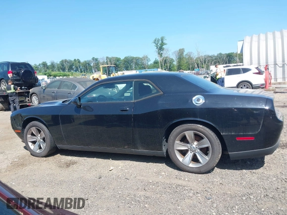2015 Dodge Challenger SXT with VIN 2C3CDZAG6FH885346, listed as a IAAI auction lot 42573614 with 189,753 mi miles and . Bid and sale history available at DreamBid. Image 14.