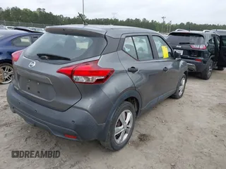 2020 Nissan Kicks S z VIN 3N1CP5BV9LL530914, wystawiony jako IAAI lot #41963479 z przebiegiem 93 062 mil mil oraz . Historia ofert i sprzedaży dostępna na DreamBid. Obrazek 4.