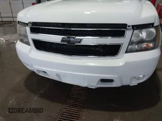 2009 Chevrolet Avalanche 2LT z VIN 3GNFK22089G289836, wystawiony jako IAAI lot #42208040 z przebiegiem 225 497 mil mil oraz . Historia ofert i sprzedaży dostępna na DreamBid. Obrazek 6.